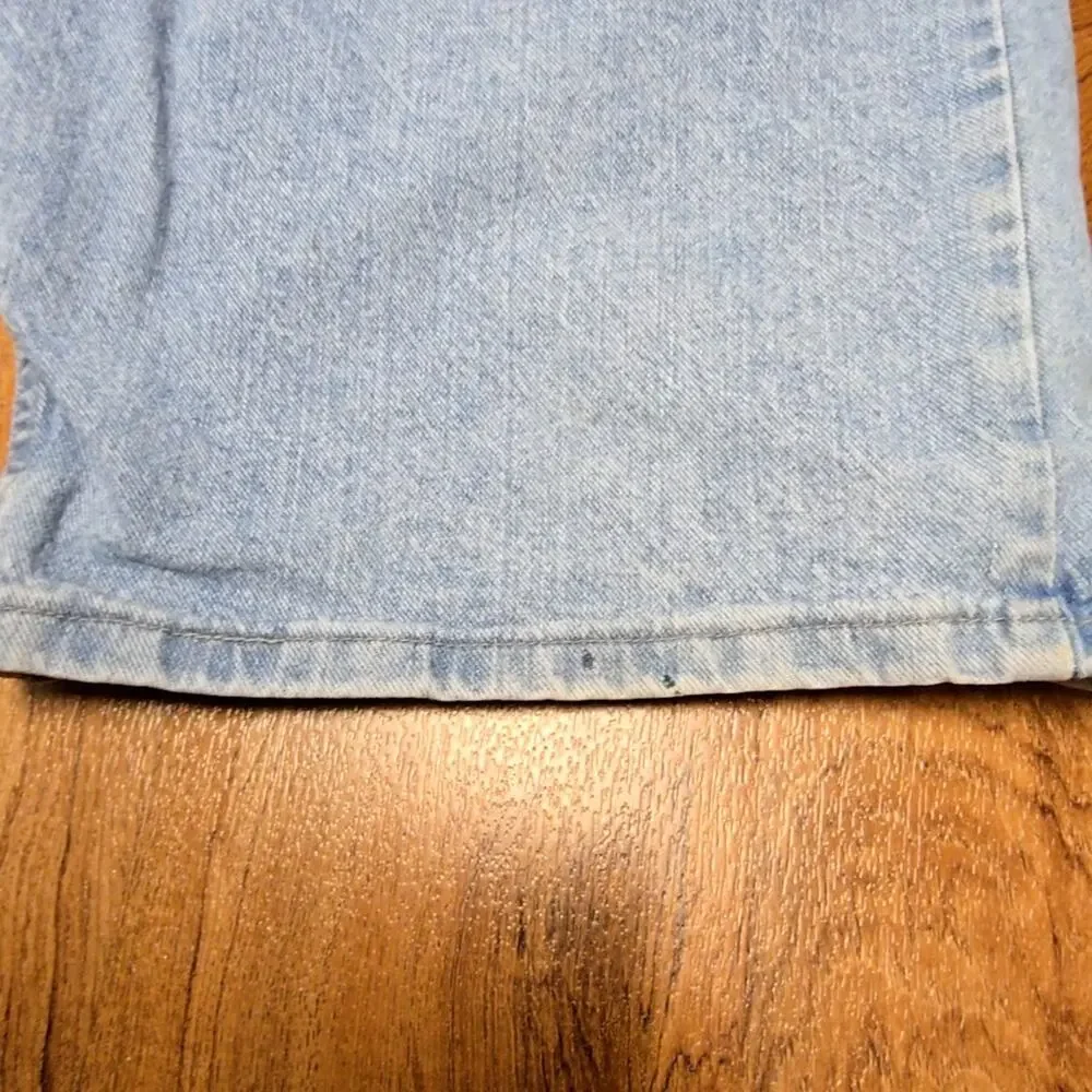 Wrangler Mens Denim Shorts Light Wash Casual Relaxed Fit Blue 37